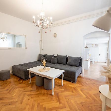 Goodlife Holiday House - Family & Friends Pozega Exterior foto