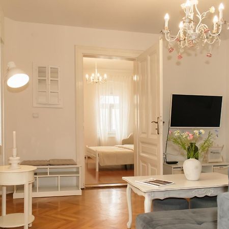 Goodlife Holiday House - Family & Friends Pozega Exterior foto